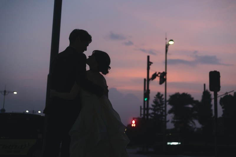 日没後の交差点 