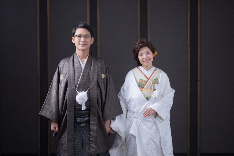 シックな背景の中で