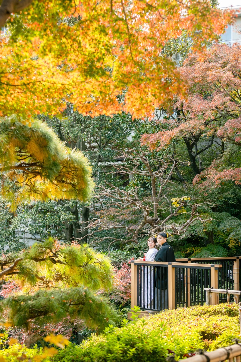 美しい紅葉とお二人に優しい笑顔！