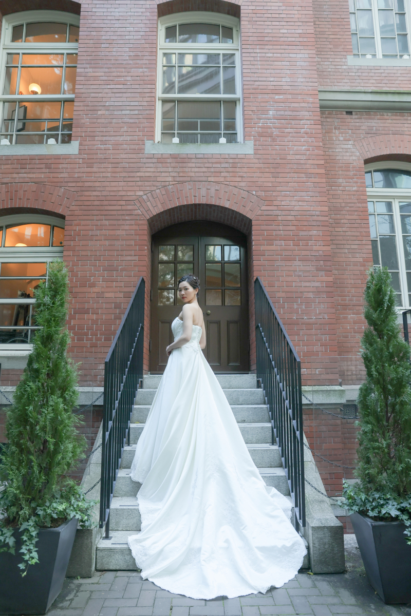 ご新婦様の後ろ姿も!