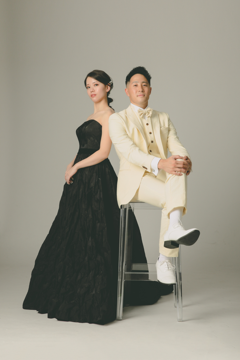 ブラックドレスへチェンジ