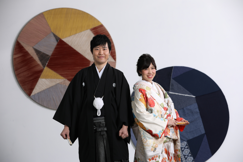 最初は少し緊張しながら