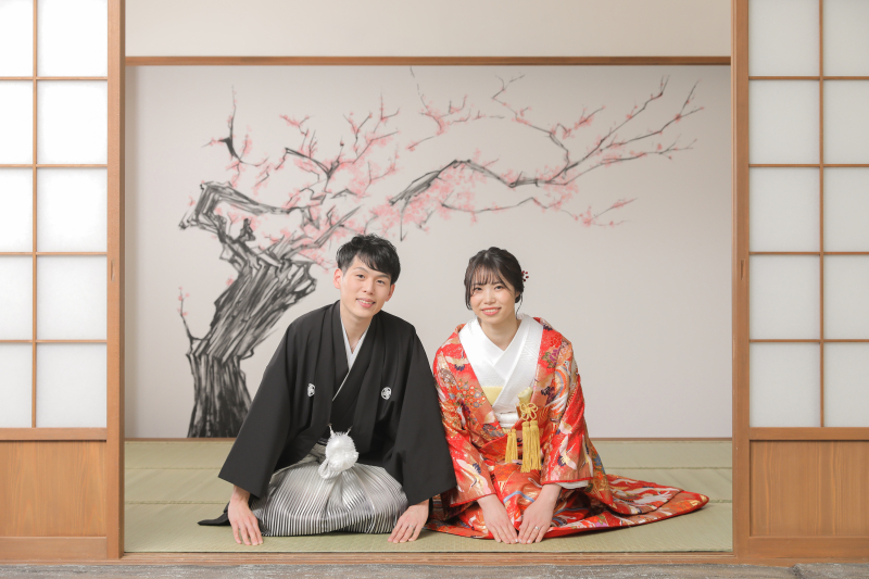 王道のお辞儀ショットも！