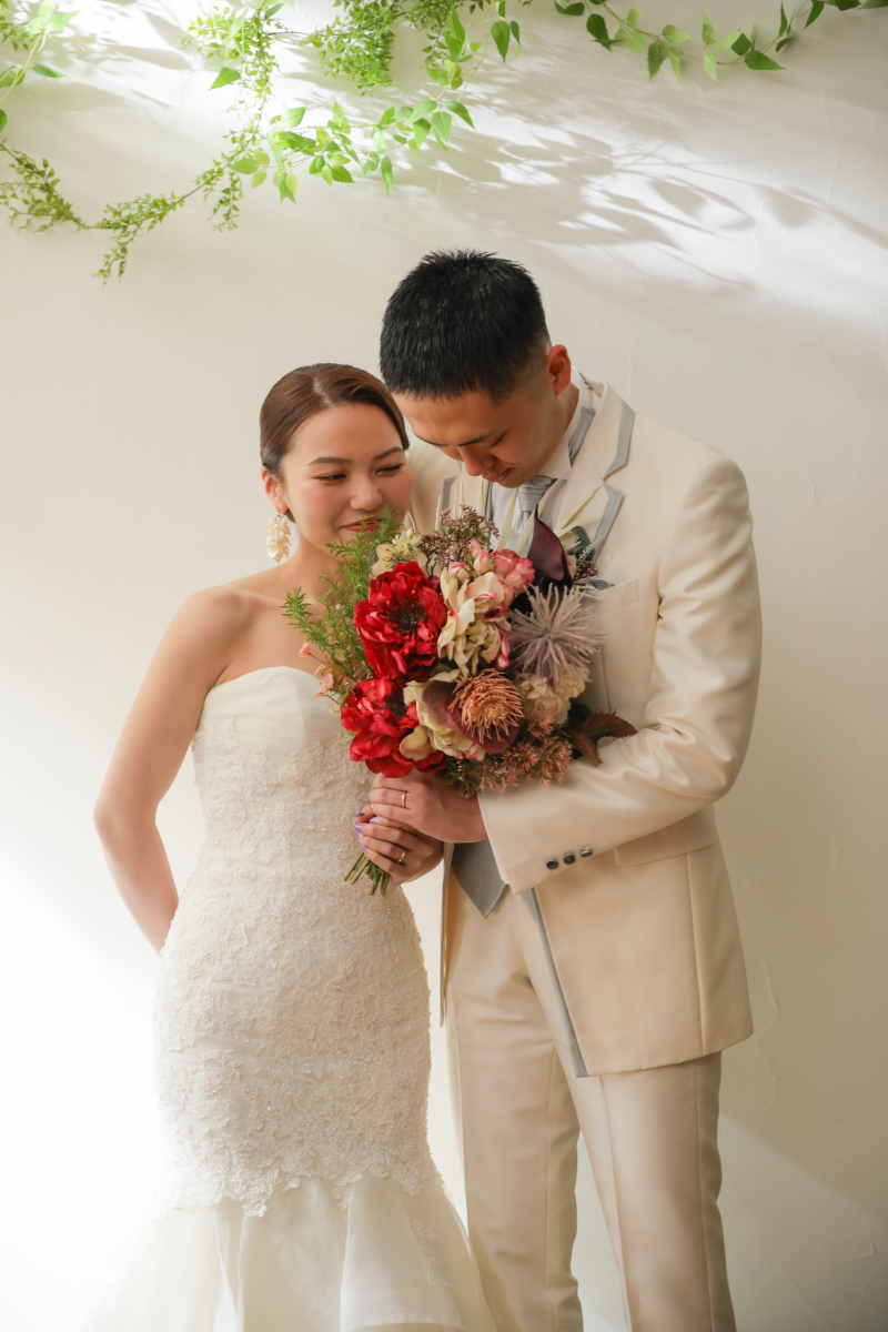 洋装ハウススタジオで花に囲まれて5