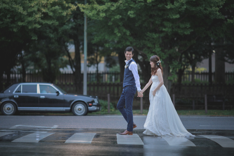 手を引かれて♪