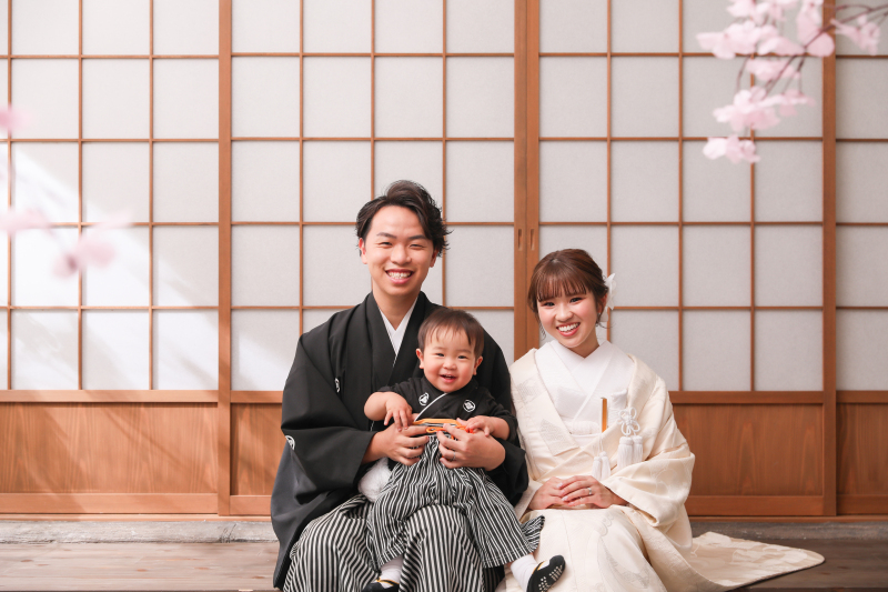 縁側に腰掛けて