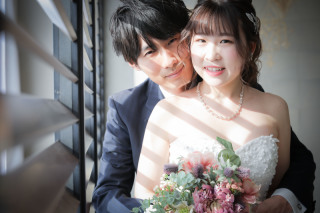 明るい日差しが入り込むハウススタジオでお写真とりませんか♫