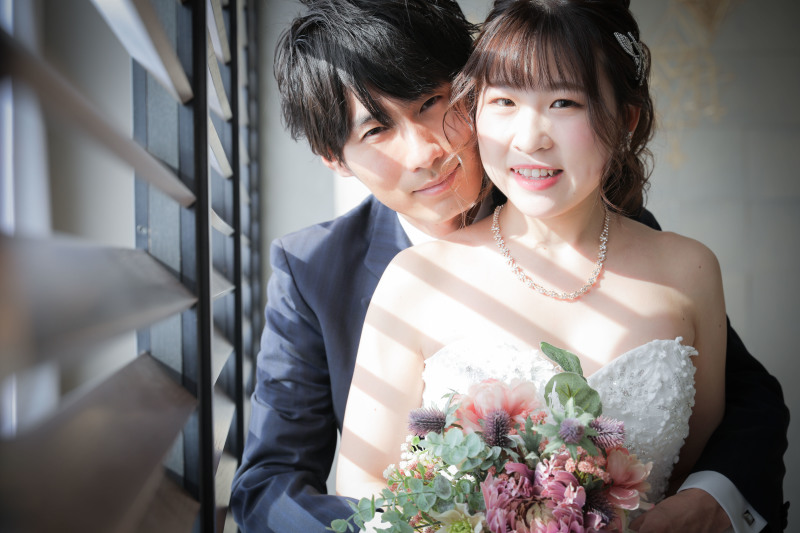 明るい日差しが入り込むハウススタジオでお写真とりませんか♫