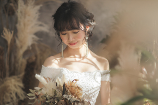 光が差し込むスタジオで撮影！！