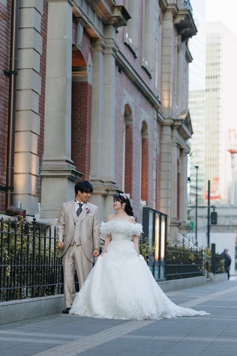 歩いてるお二人