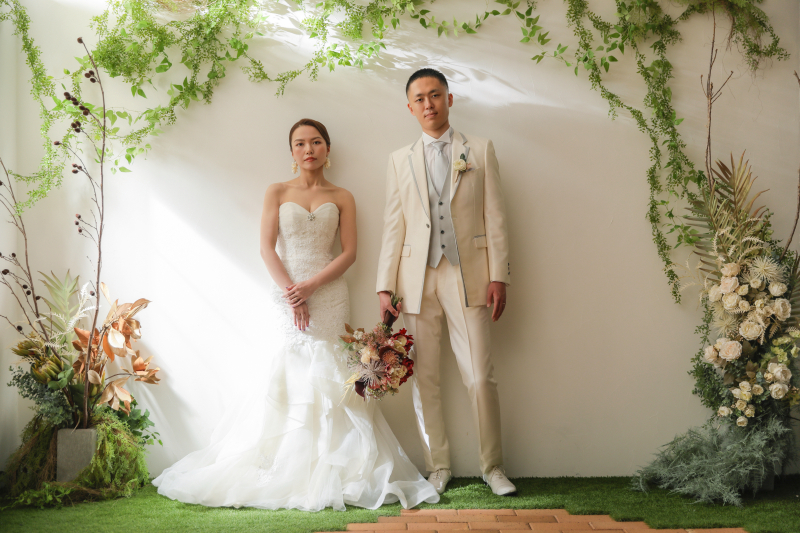 洋装ハウススタジオで花に囲まれて4