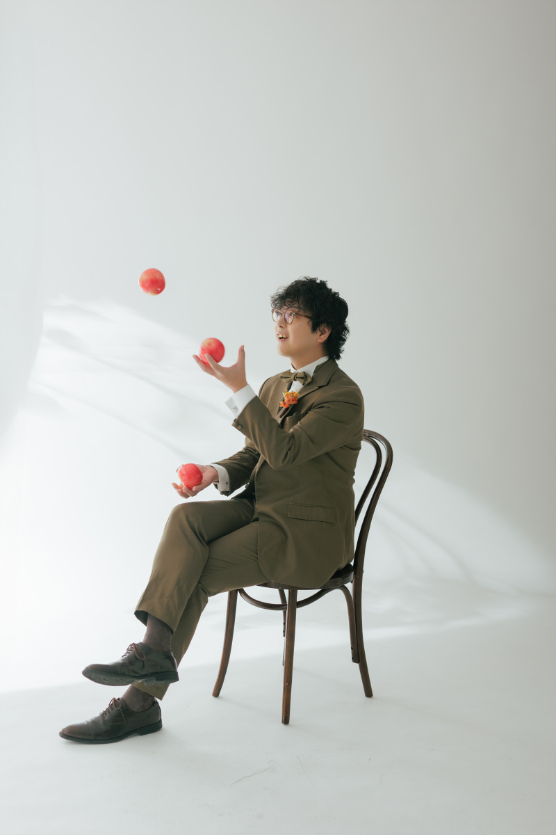 りんごでお手玉＾＾