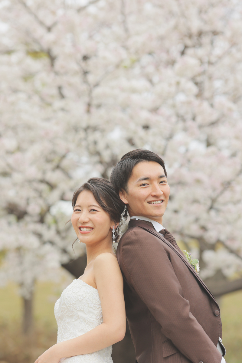 桜バックに・・