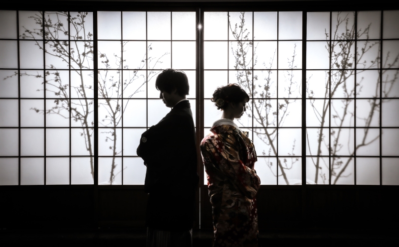 屋内庭園に咲く生花