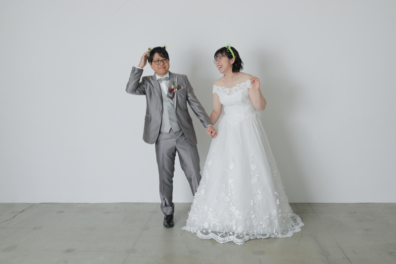 カエルもカチューシャで一枚