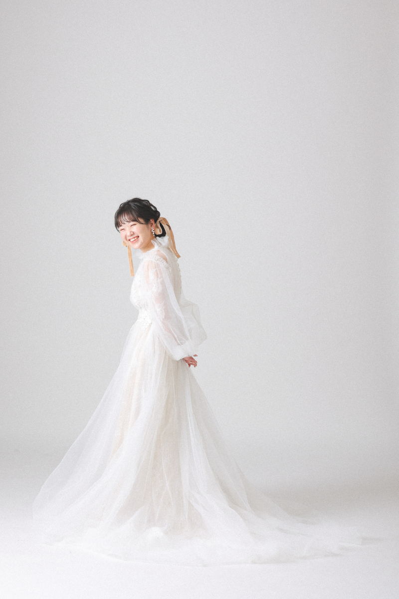 まずは洋装から