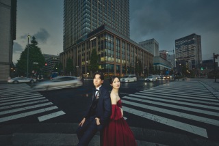 洋装ハウススタジオと雨の東京周遊で特別なウェディングフォト