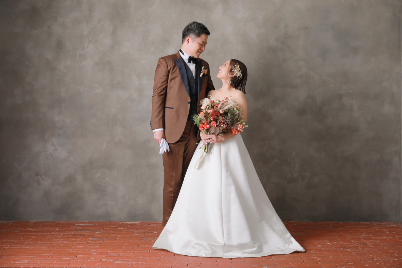 もちろんかっちりした立ち姿も