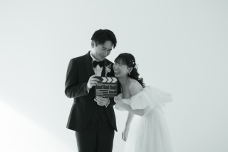 洋装×スタジオ×小物