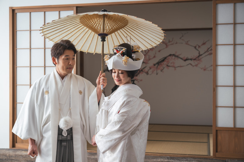 ご新婦様が選んだのは、角隠しスタイル。