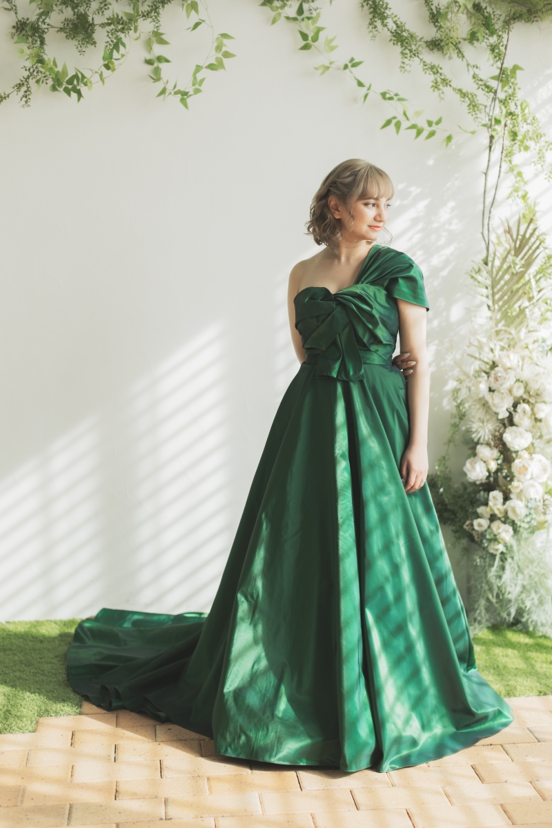 グリーンドレス。