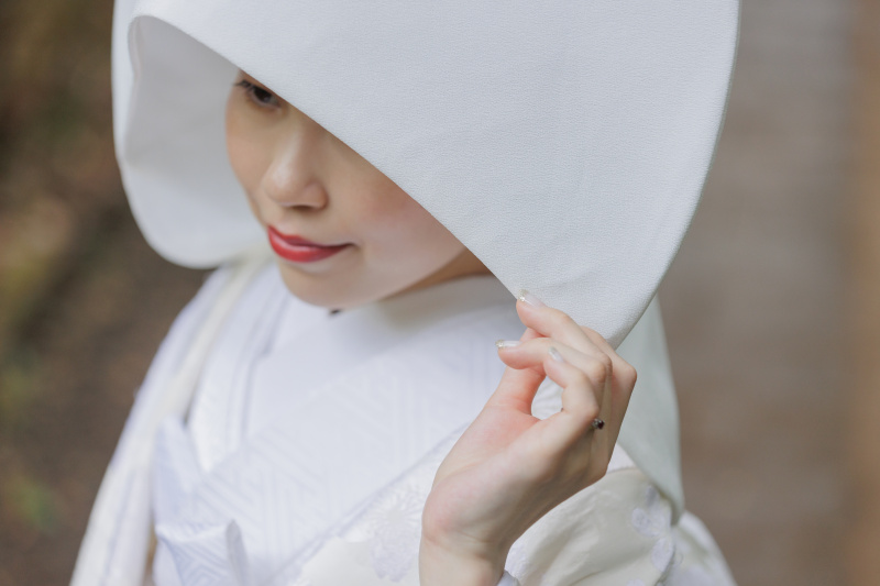 綿帽子で残す清楚な和装姿