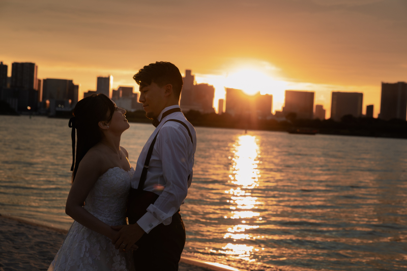 夕日をバックに