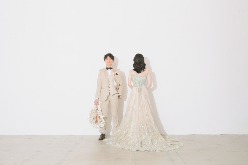 後ろ姿もしっかりと