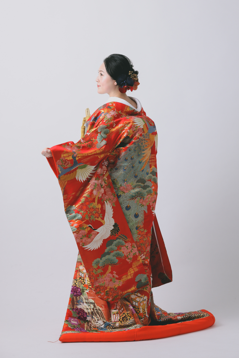 後ろのお姿も漏れなく!