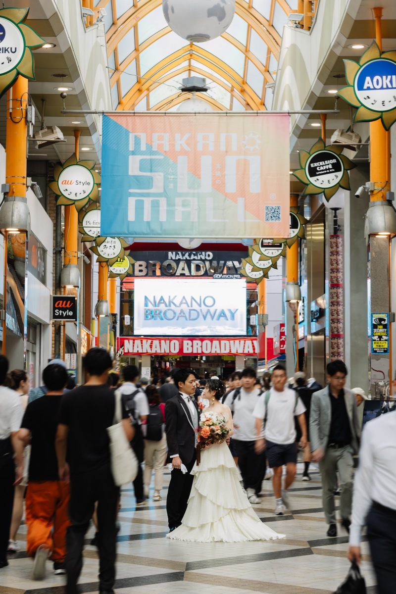 いつもの居酒屋、特別な姿、サイコーの乾杯