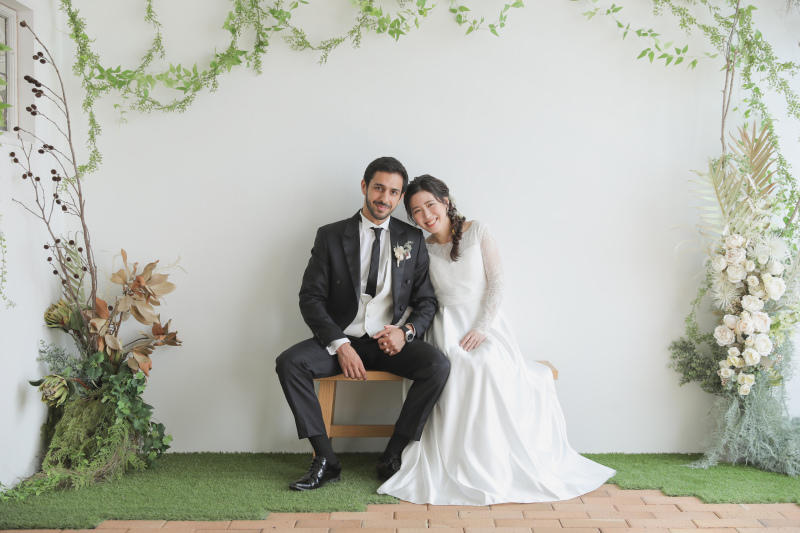 ベンチに座って