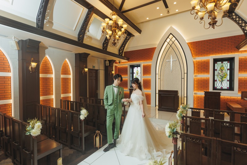 光満ちるチャペルにて 