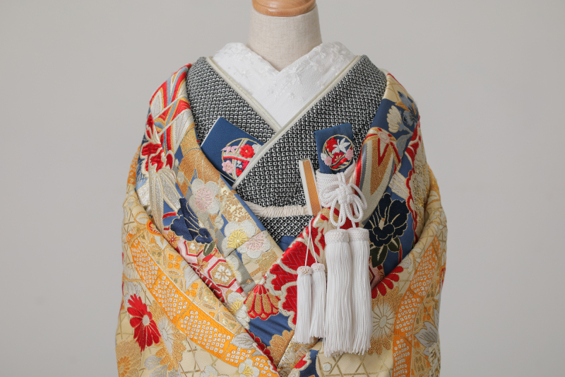 STUDIO AQUA 表参道渋谷店（スタジオAQUA）_色打掛・着物が豊富