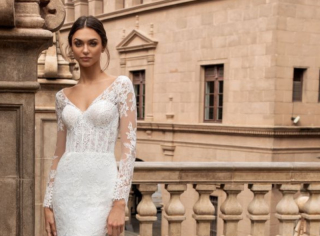 ドレス120着以上。お気に入りのドレスが見つかる