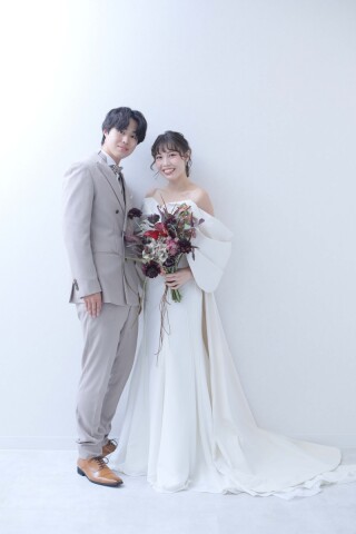 【スタジオ撮影】◎洋装での室内撮影◎約100カット納品・新婦様ヘアメイク付き