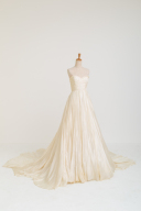 プラン外ドレスB