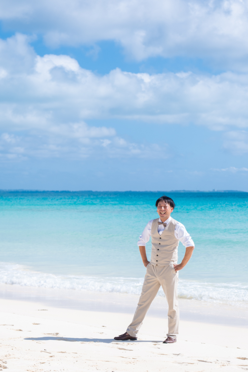 新郎様のソロショットは、ナチュラルで自然体に♪