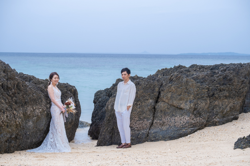 ビーチで沖縄フォトウェディング