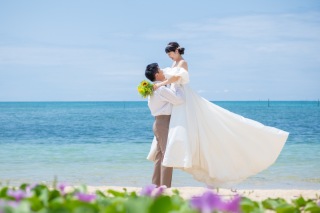 【海と緑で撮れる】沖縄フォトウェディングMプラン