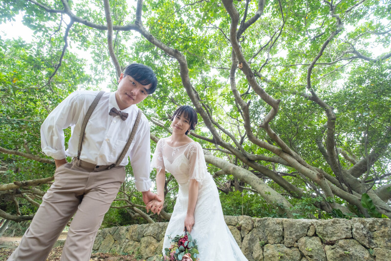 沖縄の海と緑で撮れる!フォトウェディングMプラン♪
