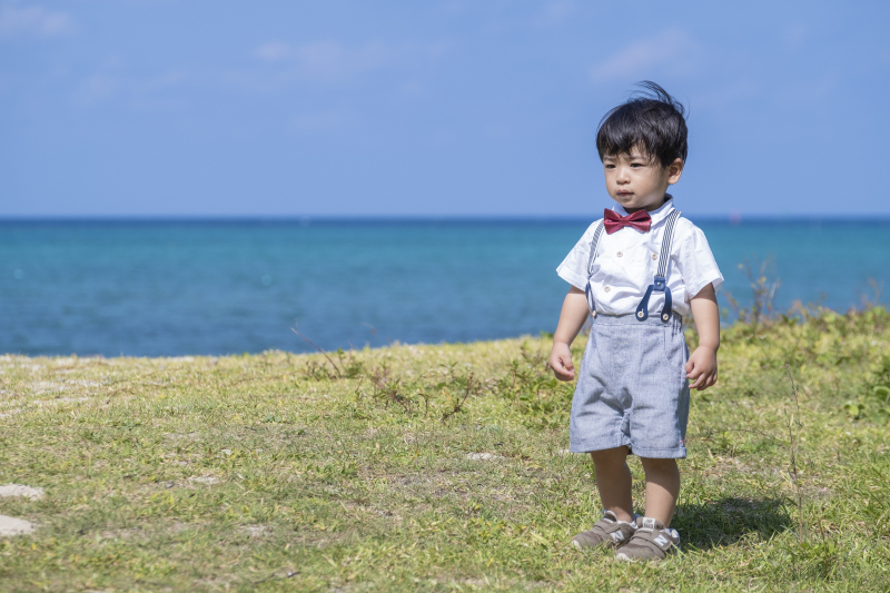 芝生を歩く姿が可愛い♪シャッターチャンスです♪