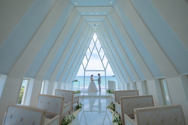 真っ白なチャペル