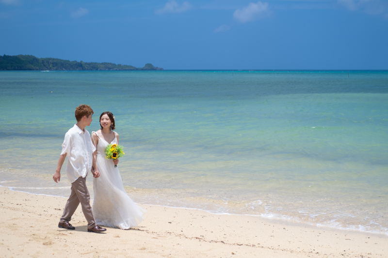 ビーチをお散歩