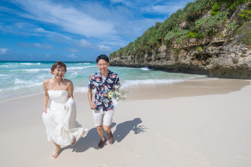 波から逃げろ〜!