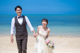 【海と緑で撮れる】沖縄フォトウェディングMプラン♪