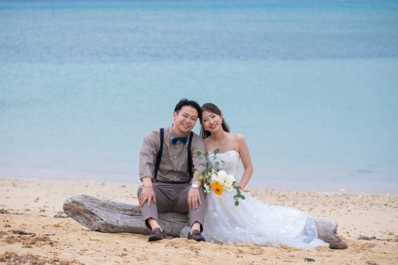 流木に腰かけて&hellip;