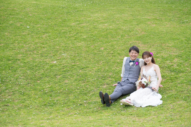 芝生に腰掛けて♪