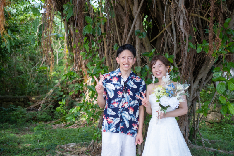 【ビーチも緑も撮影できる】沖縄フォトウェディングMプラン