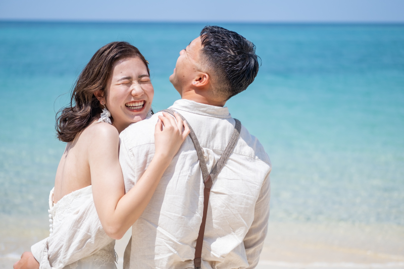 【ビーチ撮影Sプラン】笑顔と幸せ溢れる沖縄ビーチフォトウェディング