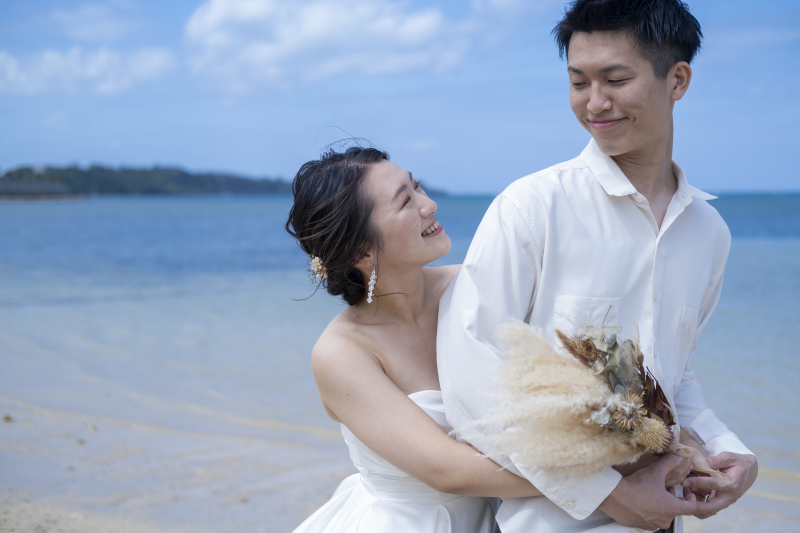 可愛いバッグハグショット